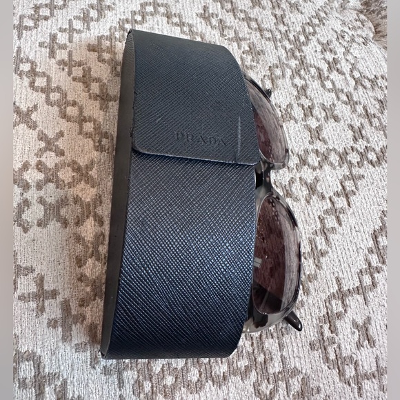 Prada Sunglasses Authentic with Case Tortoise Shell Gold Gradient Lens - Picture 3 of 8